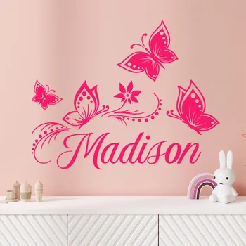 Бабочка с персонализированным пользовательским именем Виниловые наклейки на стены кухни Обои для украшения детских комнат Обои для декора домашней вечеринки