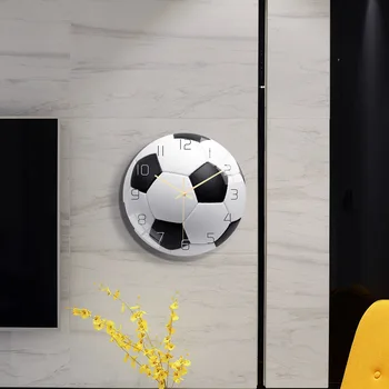 Креативные футбольные настенные часы Дизайн акриловых футбольных мячей Подвесные Часы Без Звука Декоративные Подвесные Часы Настенный декор Домашний декор